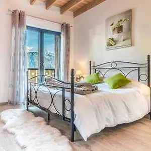 les-edelweiss-mont-blanc-bb.hotels-rhonealpes.com/
